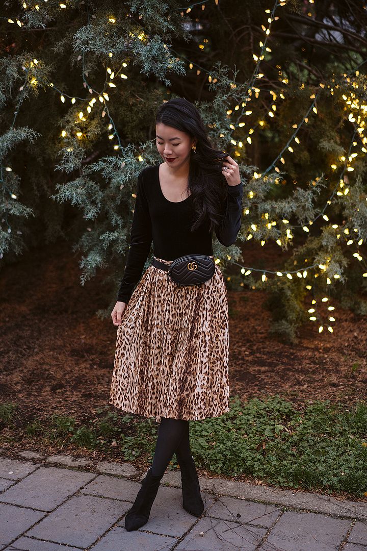 how to style a leopard skirt